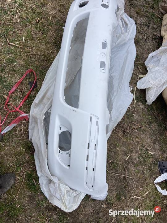 Zderzak przód Toyota Yaris I lift 0305r lubelskie Włodawa