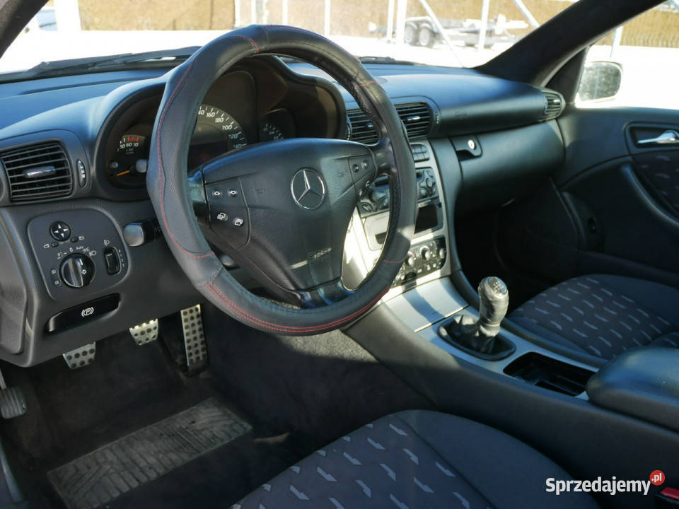 Mercedes C 180 18 129 Coupe Panorama Bogata srebrny