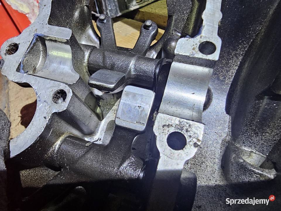 Suzuki DR 250 pokrywa głowicy koniki popychacze dolnośląskie Jelenia Góra