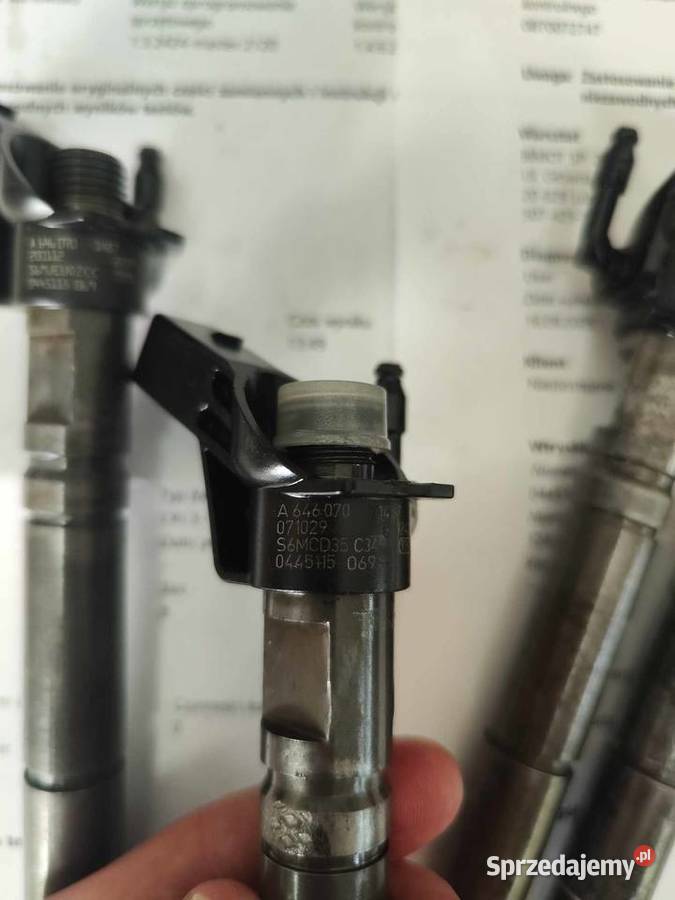 Komplet wtryskiwaczy Bosch MercedesBenz OE Części samochodowe Lublin