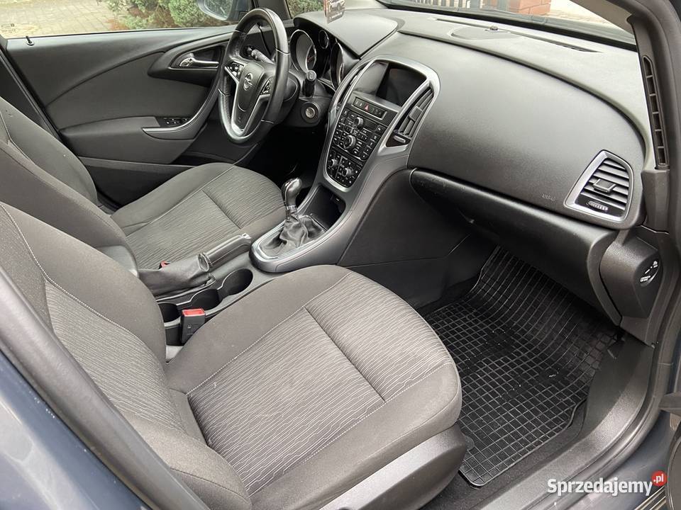 Opel Astra J Lift Bezwypadkowa mały przebieg Radom
