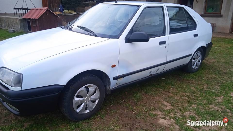 Renault 19 hatchback 19D wolnossący silnik F8Q