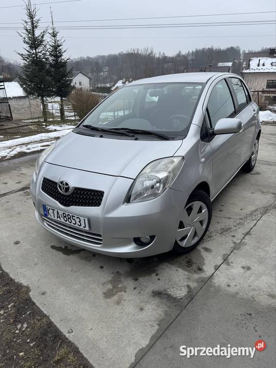 Toyota yaris 13 B grama rdzy małopolskie Tarnów