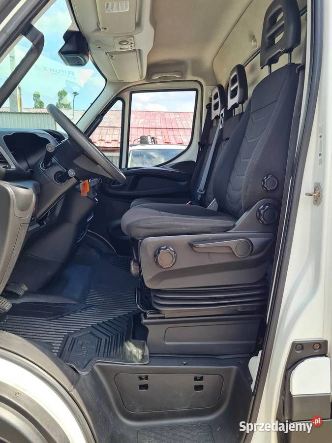 Iveco Daily 70C17 2016 r pomoc drogowa laweta Dąbrowa Tarnowska