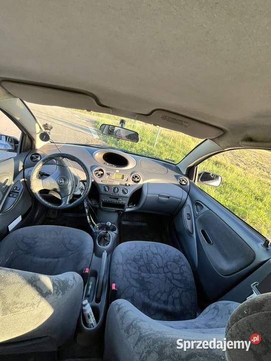 sprzedam toyota yaris 2001 silnik 13 sprzedam