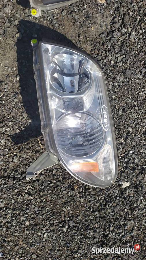 TOYOTA HILUX USA 2005 2006 2007 2008 LAMPA PRAWA Wrocław