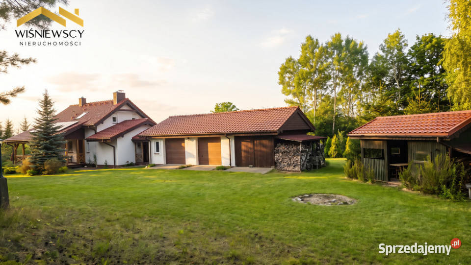 Dom ze stajnią na działce 8256 mKochanówka 8256m2 sprzedam