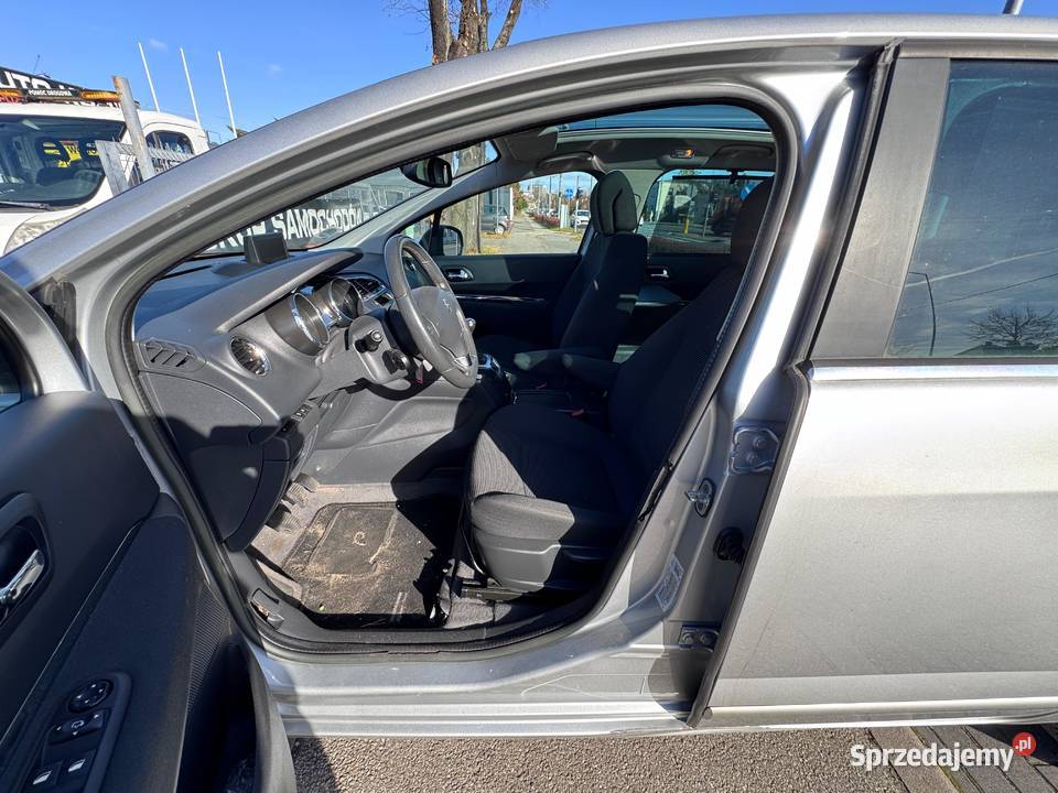 Peugeot 5008 I 16 BENZYNA 2012 Klimatyzacja Częstochowa sprzedam