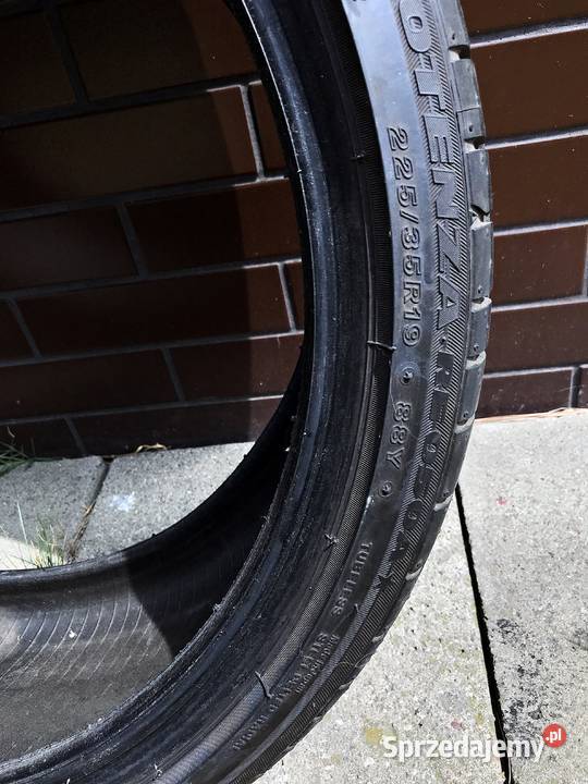 Opona BRIDGESTONE POTENZA RE050A 2253519 RSC 88Y Turek