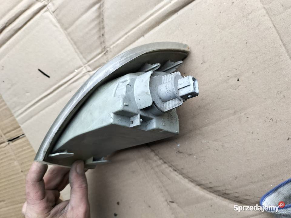 KIERUNKOWSKAZ PRAWY FIAT PUNTO 1 Kamień-Kolonia