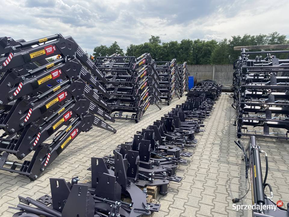 ŁADOWACZ CZOŁOWY C330T25 EURO RAMKA BOCHNIA