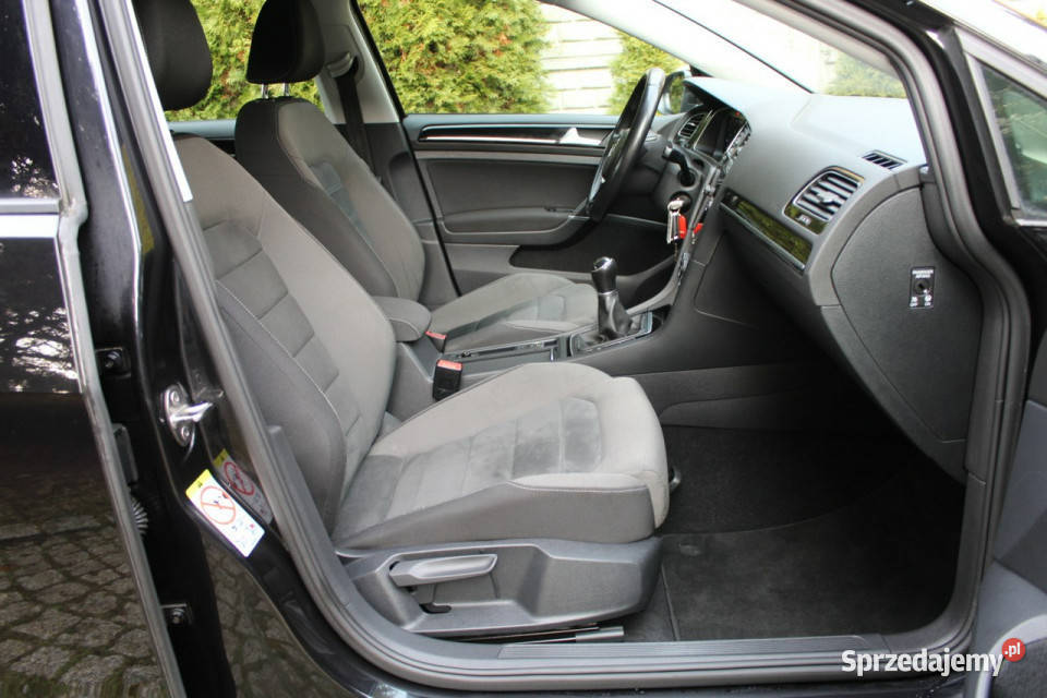 Volkswagen Golf 15 TSI 150 BMT Highline Zegary isofix Lubań sprzedam
