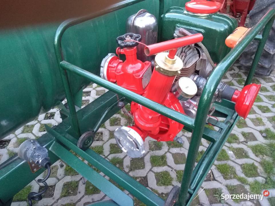 Motopompa strażacka Zieglerwozidło na wodę Rzeszów