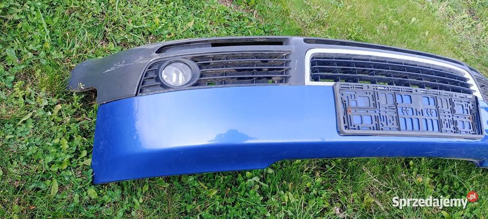 Przedni niebieski zderzak audi a4 b6 Małyszka osobowe Brodnica sprzedam