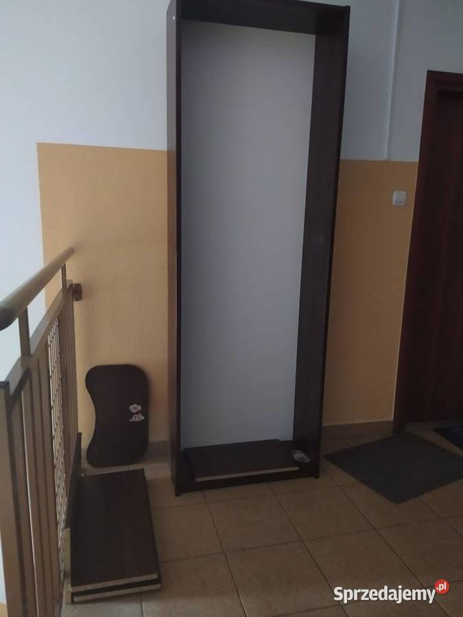 Sprzedam wolnostojący regał6 pojemnych półek Radomsko