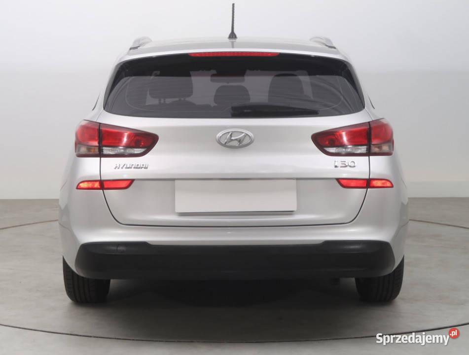 Hyundai i30 16 CRDi 1582cm3