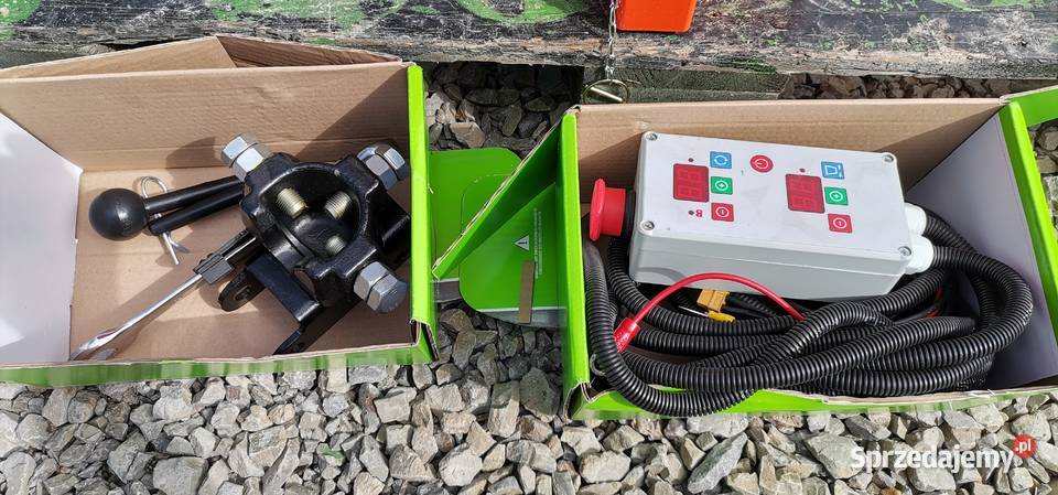 Solarka DEXWAL SALTDROG 100l zawieszana lejowa Tarnogród