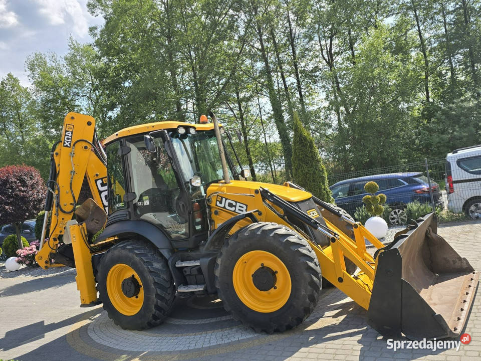 na równych kołach JCB 4CX Koparkoładowarka JCB Rok produkcji 2016 sprzedam
