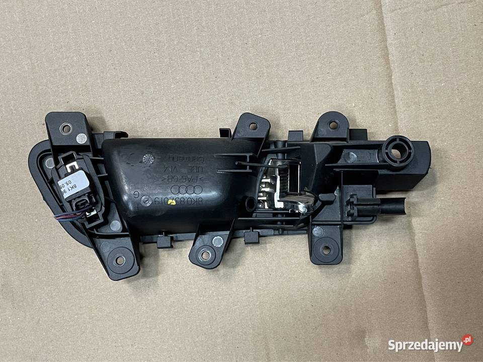 Klamka wewnętrzna lewa przód 8K0837019 audi a5 Szczecin