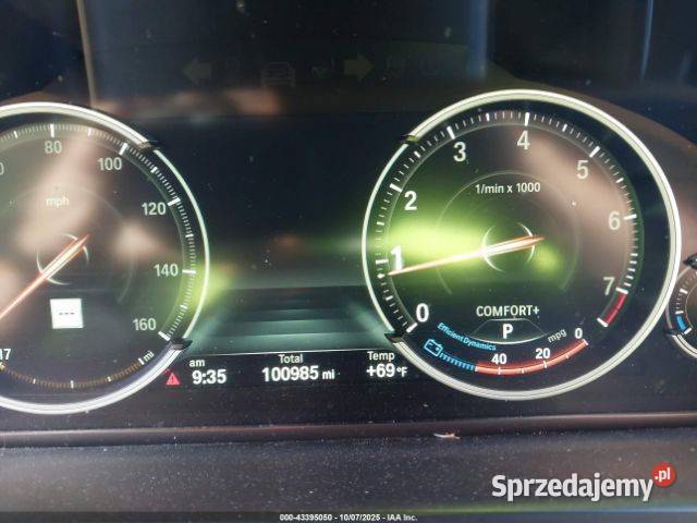 BMW 740LI 30 RWD minimalnie uszkodzony w drodze Żórawina