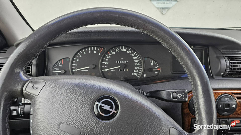 Opel Omega 25 v6 automat napęd tył welury B serwisowany w ASO Chełm Śląski sprzedam