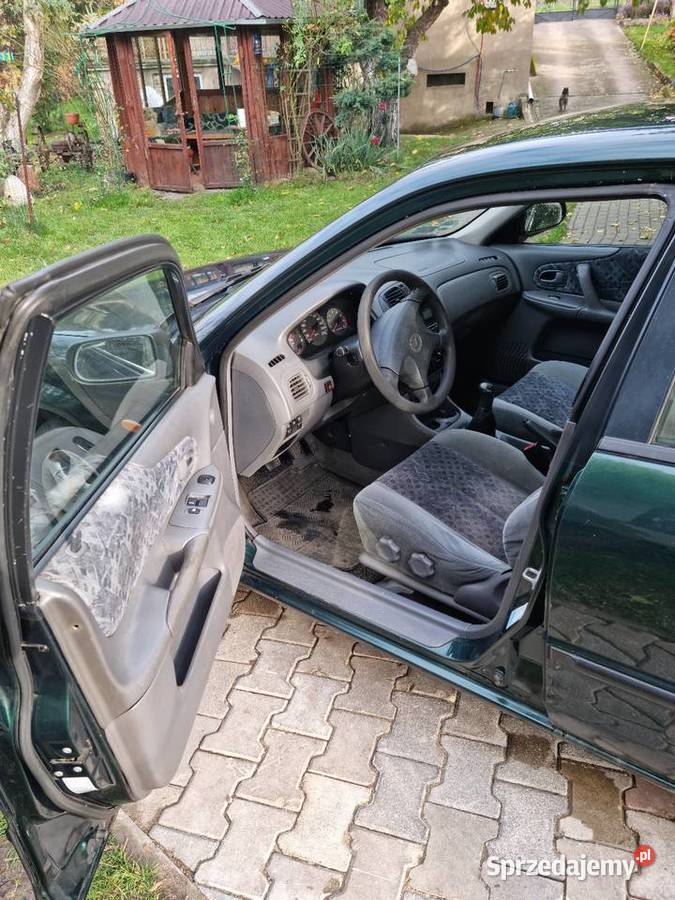 Mazda 323f 15 z gazem manualna 323F kujawsko-pomorskie Brodnica
