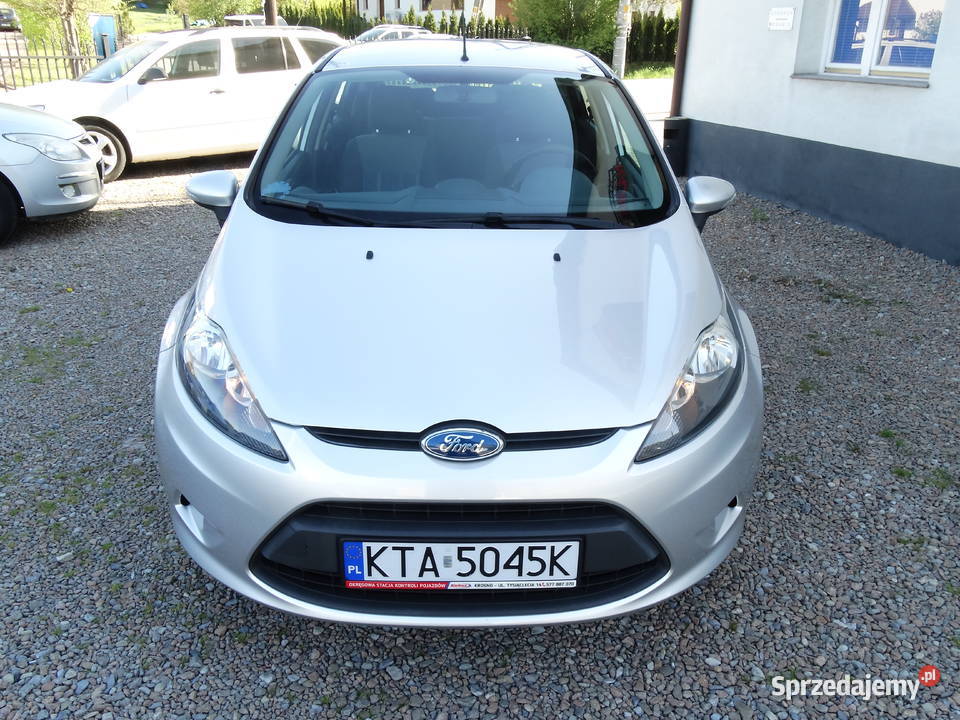 Ford Fiesta 125benzyna 82 Wypożyczalnia wynajem Transport małopolskie