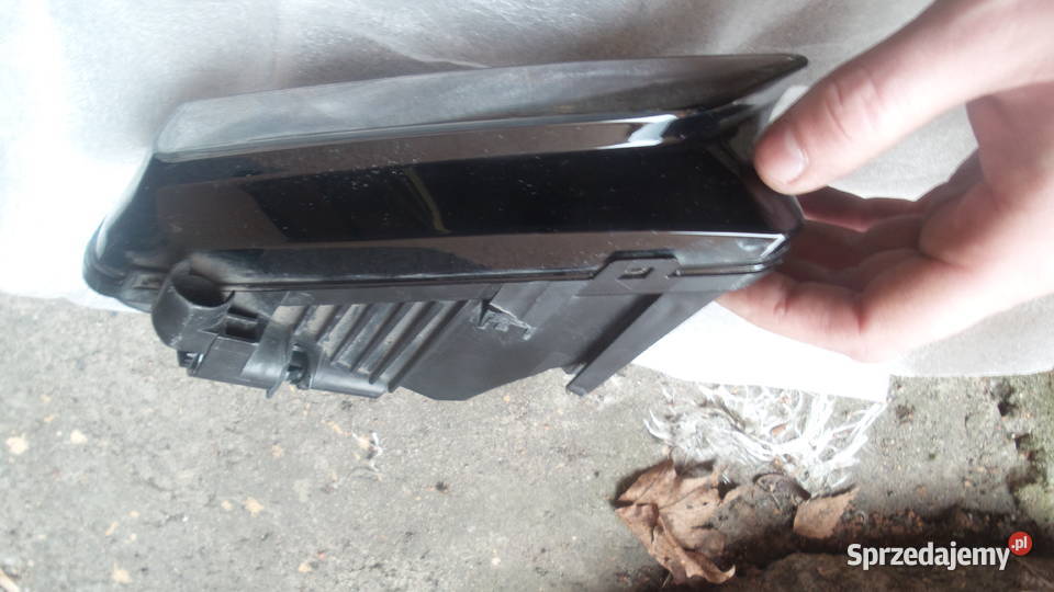 Audi A5 A4 B9 201115 FL Halogen przód lewy Łódź