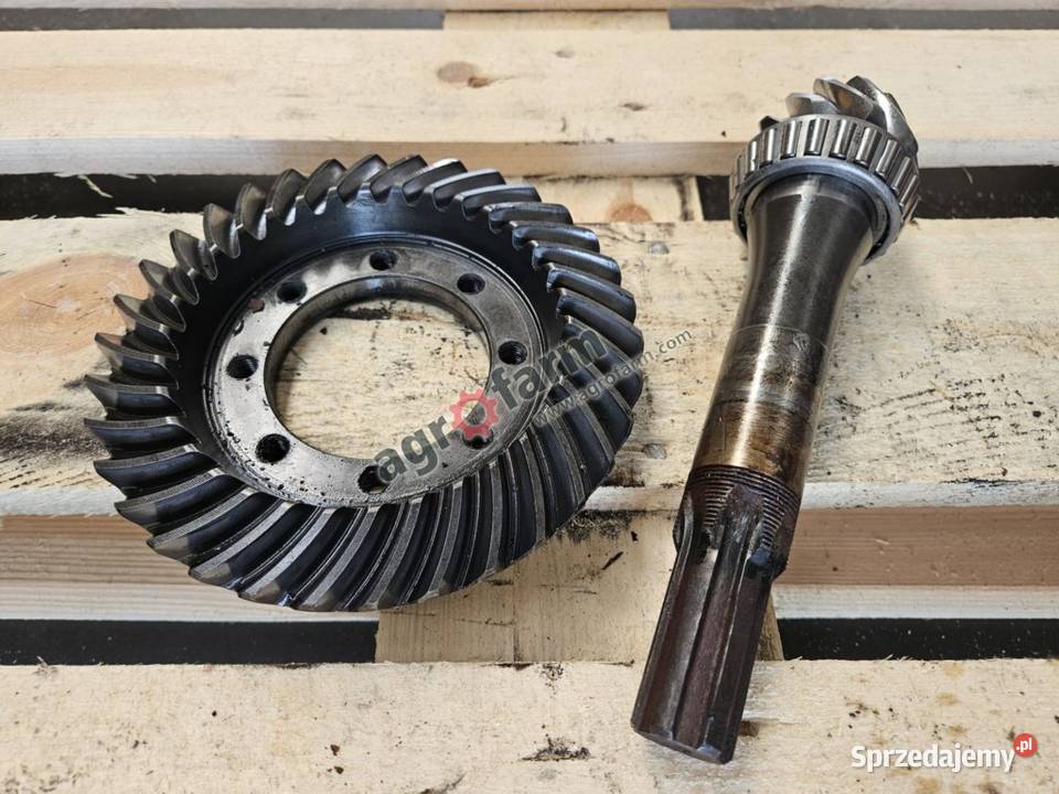 Wałek atakukoło Z10x34 FWD Massey Ferguson 3225