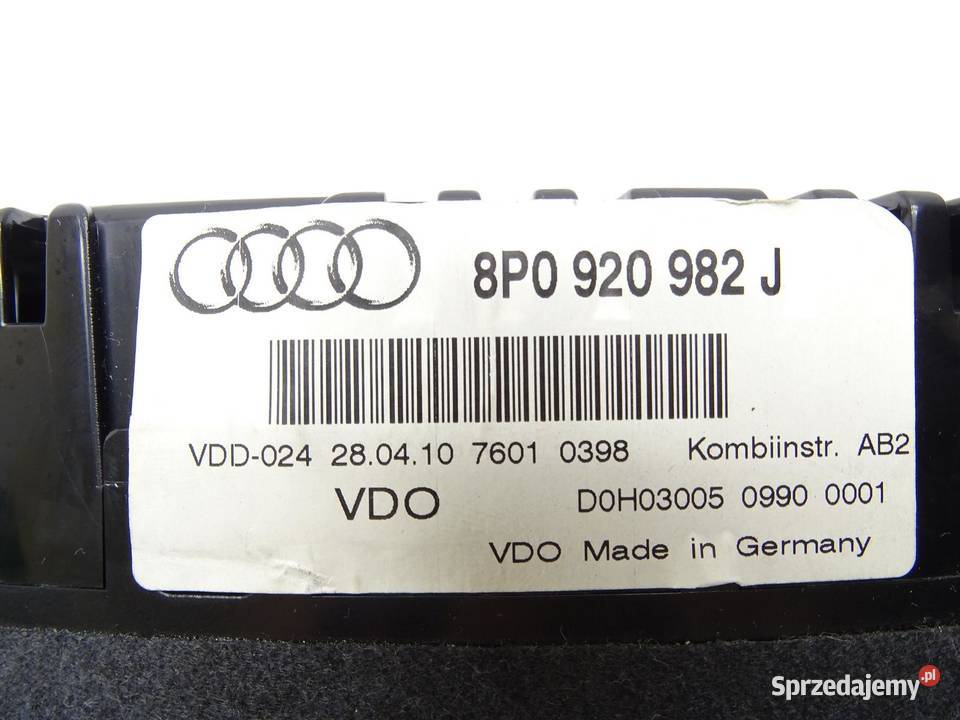 LICZNIK ZEGARY ZEGAR 8P0920982J 20 TDI AUDI A3 sprzedam