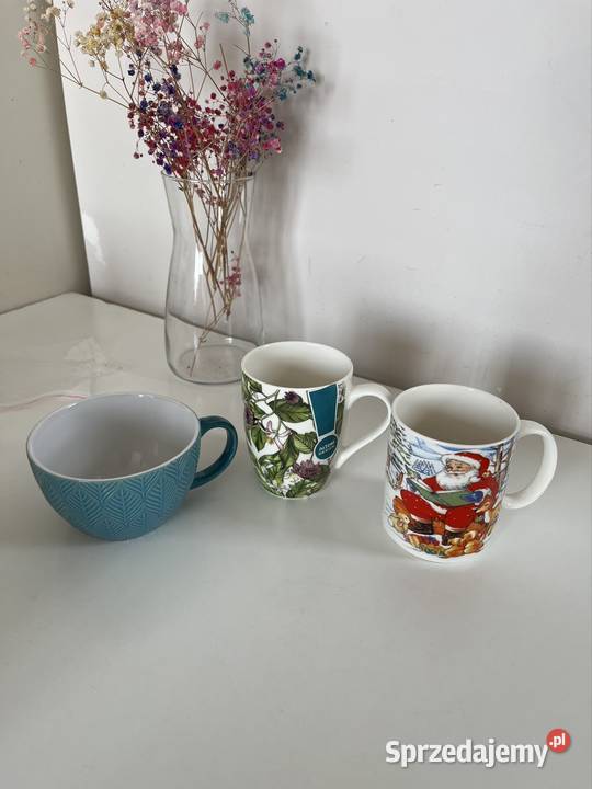 Nowe kubki z metkami Ząbki