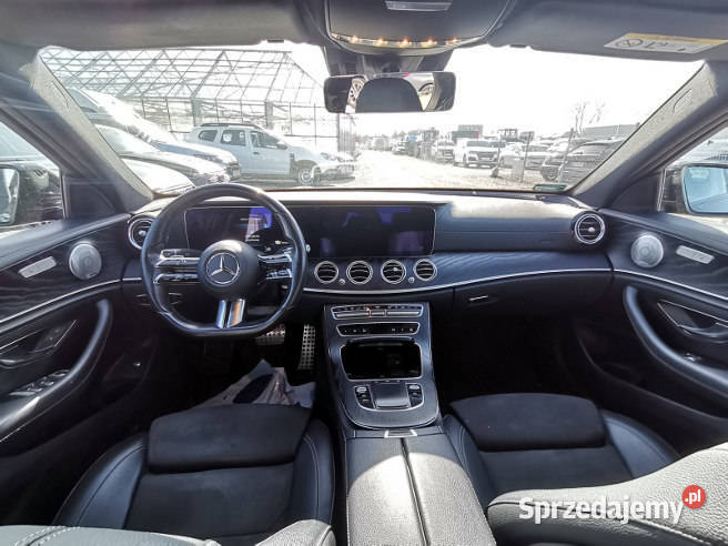 MERCEDESBENZ E 300 DE 2021 195000 ccm 195 nieuszkodzony Warszawa