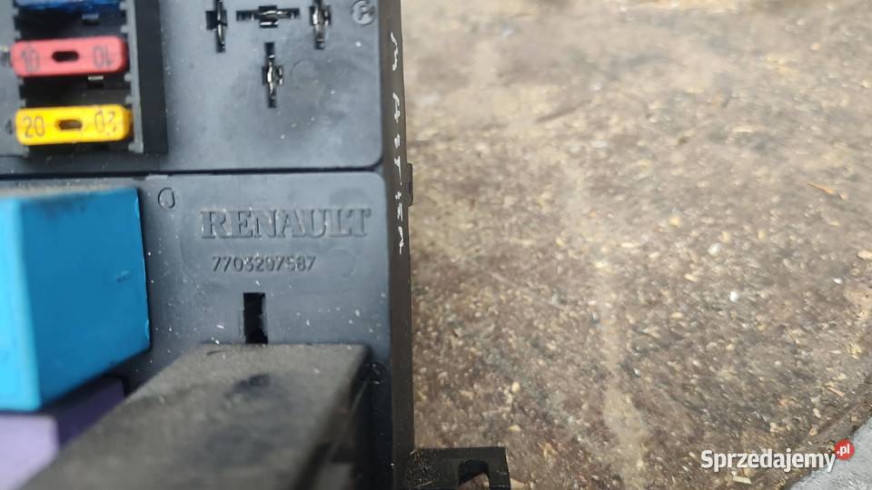 Skrzynka bezpieczników 7703297587 Renault Master Książ Wielkopolski sprzedam