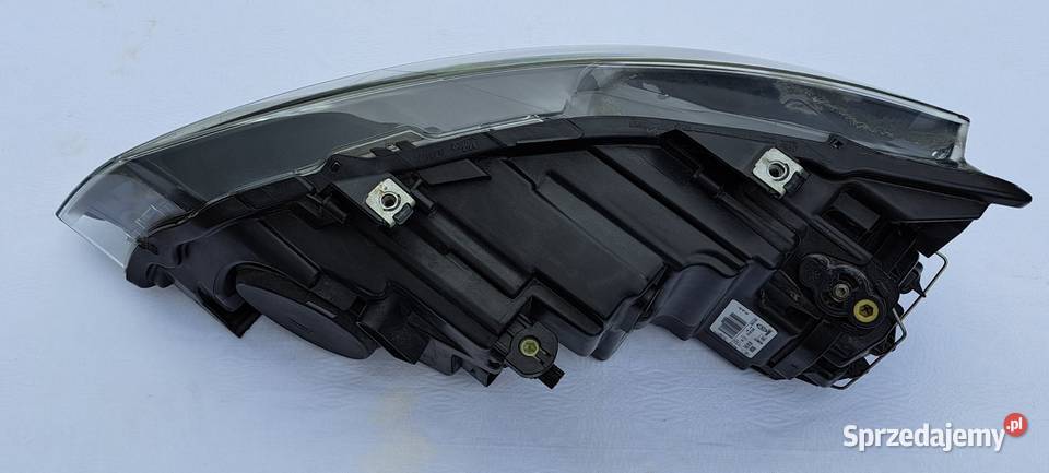 LAMPA PRAWA PRZÓD PRZEDNIA ZWYKŁA VW POLO V 6R