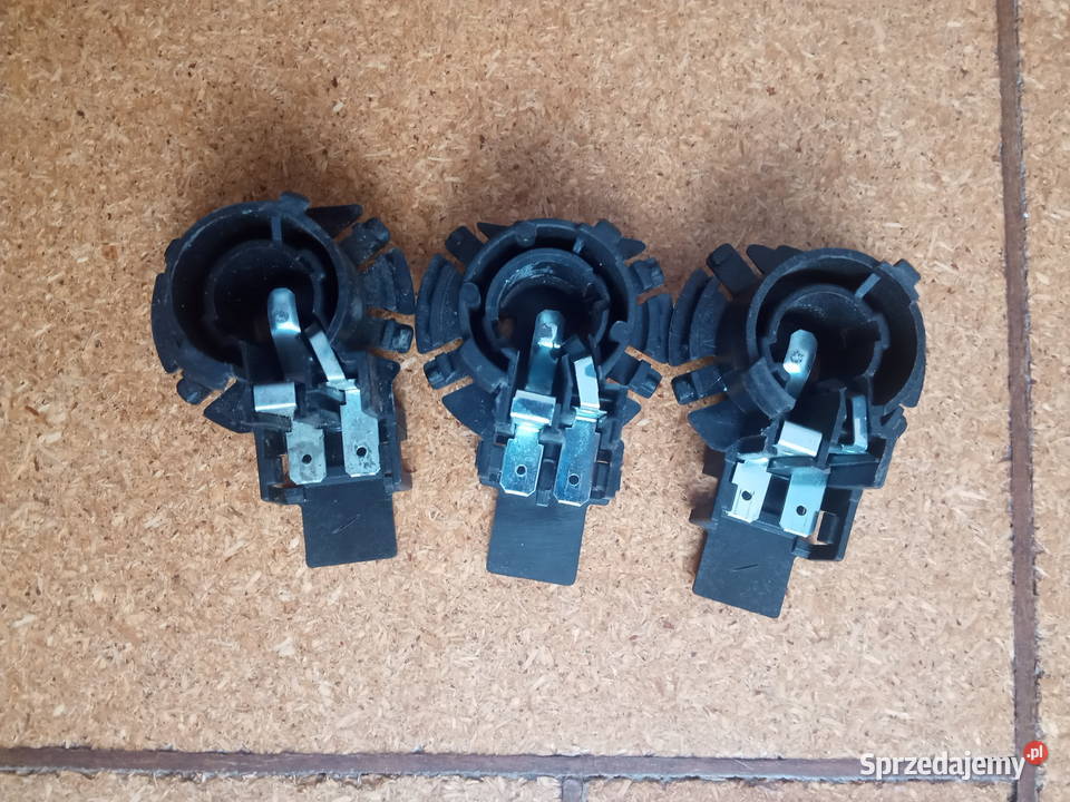 Audi 80 B4 Oprawka żarówki tylnej lampy Hella osobowe Dębica