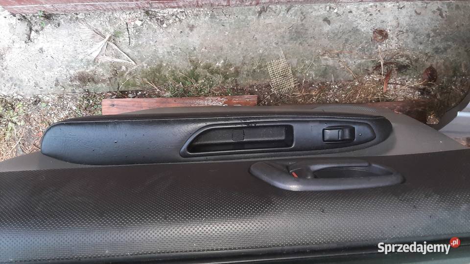drzwi prawe kompletne Subaru Forester II SG Dębno sprzedam