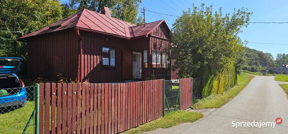 Drewniany dom z budynkiem gospodarczym węglowe Jodłowa sprzedam