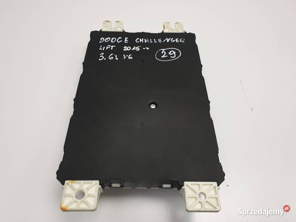 Dodge Challenger 15 SKRZYNKA BEZPIECZNIKÓW BSI Rudka