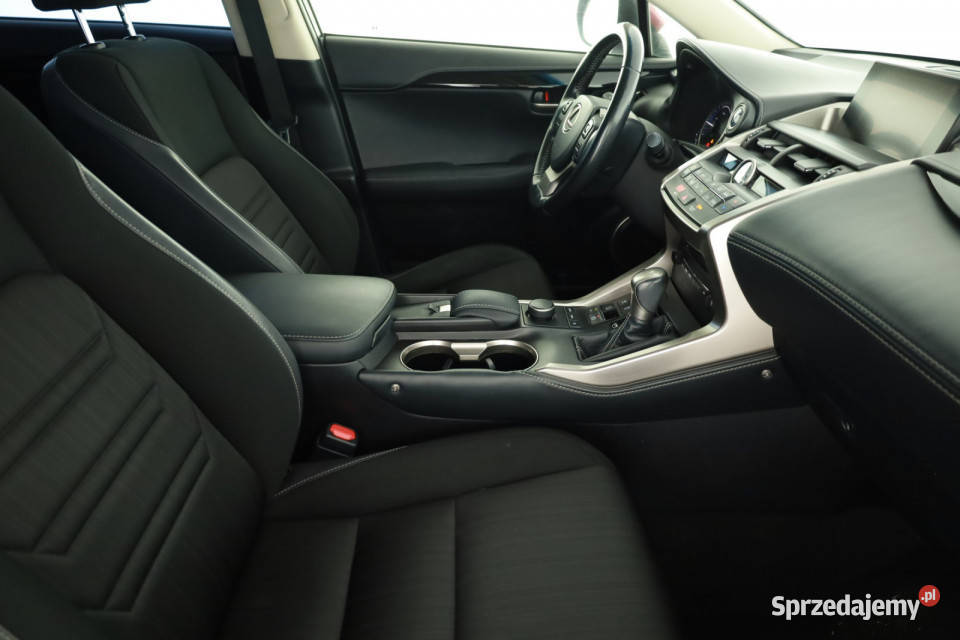 Lexus NX 300h komputer pokładowy