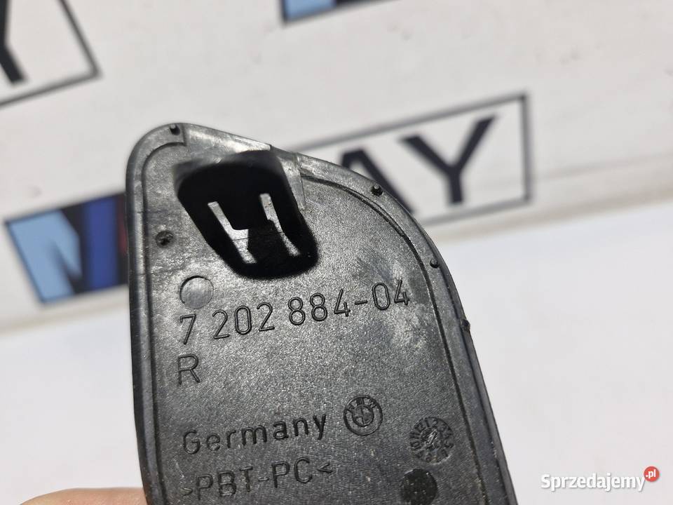 BMW F01 F02 ZAŚLEPKA SPRYSKIWACZA PRAWA 7202884 Listwy i nakładki