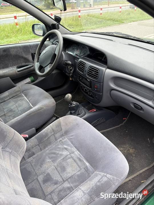 Renault megane 16 benzyna klima sprawna Rok produkcji 2001 mazowieckie Warszawa
