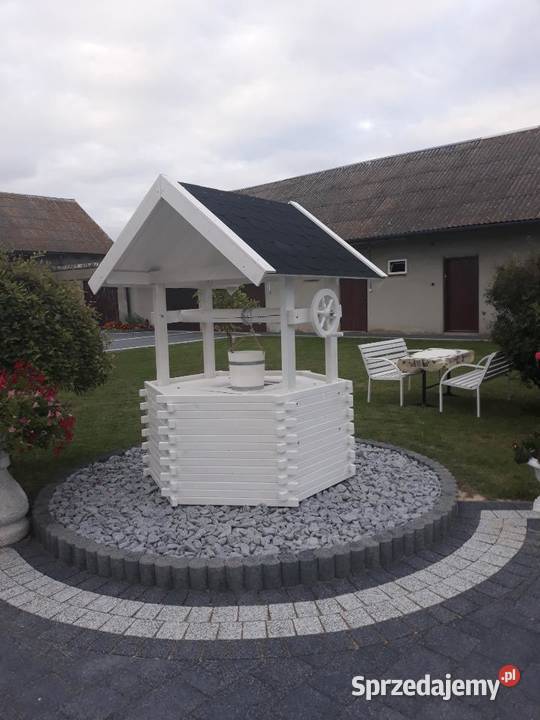 Studnia drewniana ogrodowa Obudowa studni małopolskie Jordanów