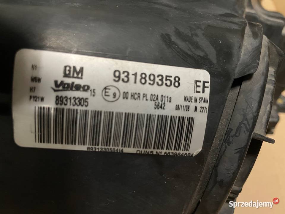 Lampa przednia PRAWA Opel Corsa D 89313305 Oświetlenie Czarny Dunajec