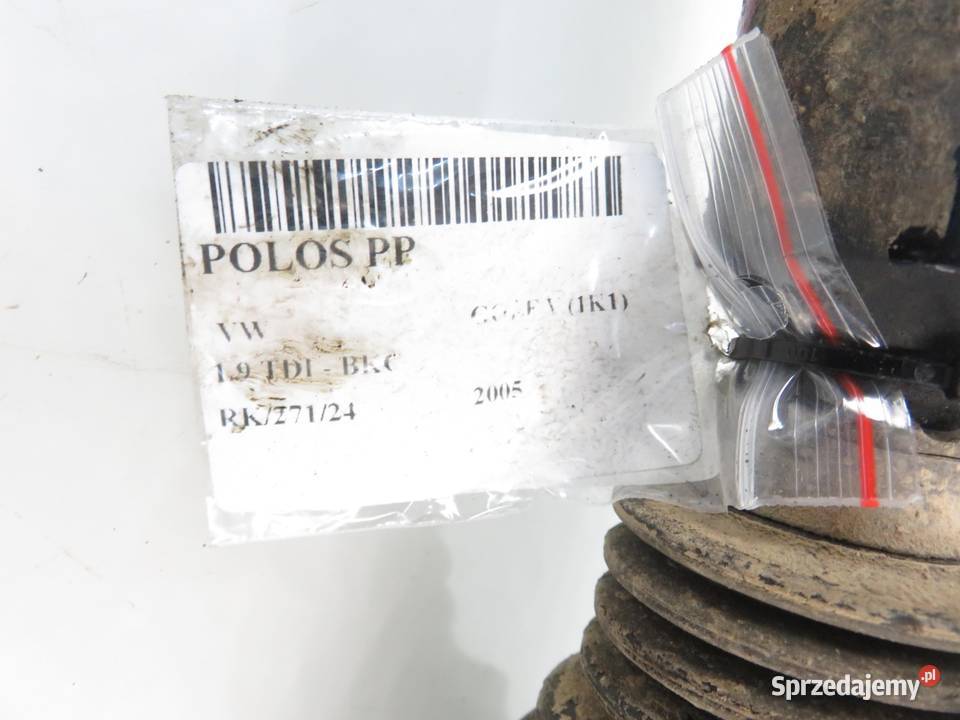 PÓŁOŚ PRAWA PRZEDNIA VW GOLF V 19 TDI
