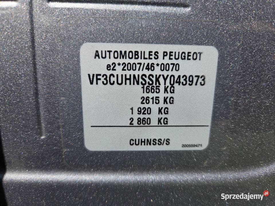 Peugeot 2008 uszkodzony Widełka