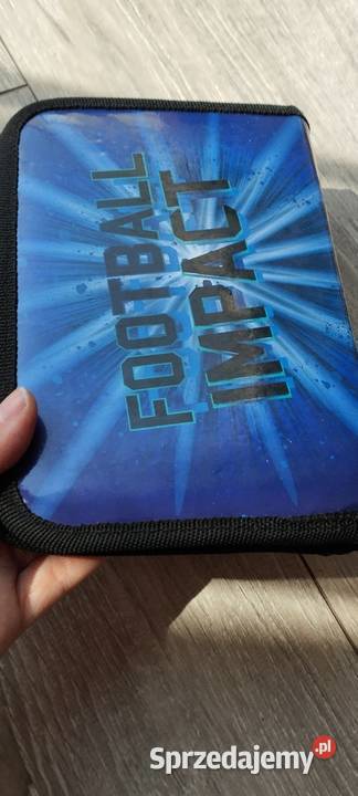 piórnik szkolny piłka Poznań sprzedam