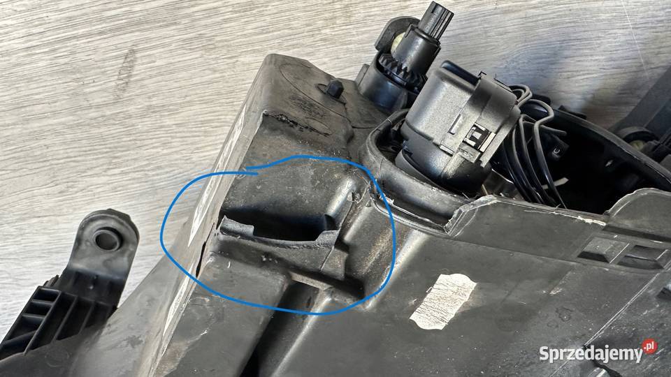 SEAT IBIZA V LAMPA PRZEDNIA PRAWA EUROPA osobowe lubuskie Gorzów Wielkopolski