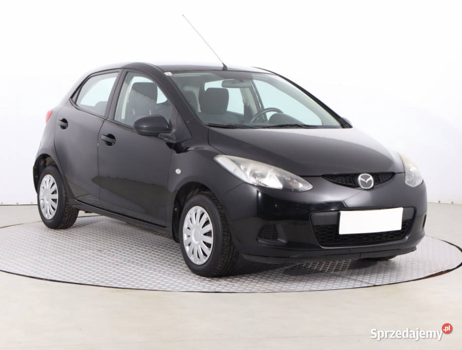 Mazda 2 13 i Rok produkcji 2010 Piaseczno