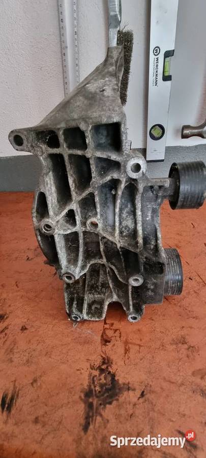 Wspornik alternatora Bmw e91 Pozostałe Ruda
