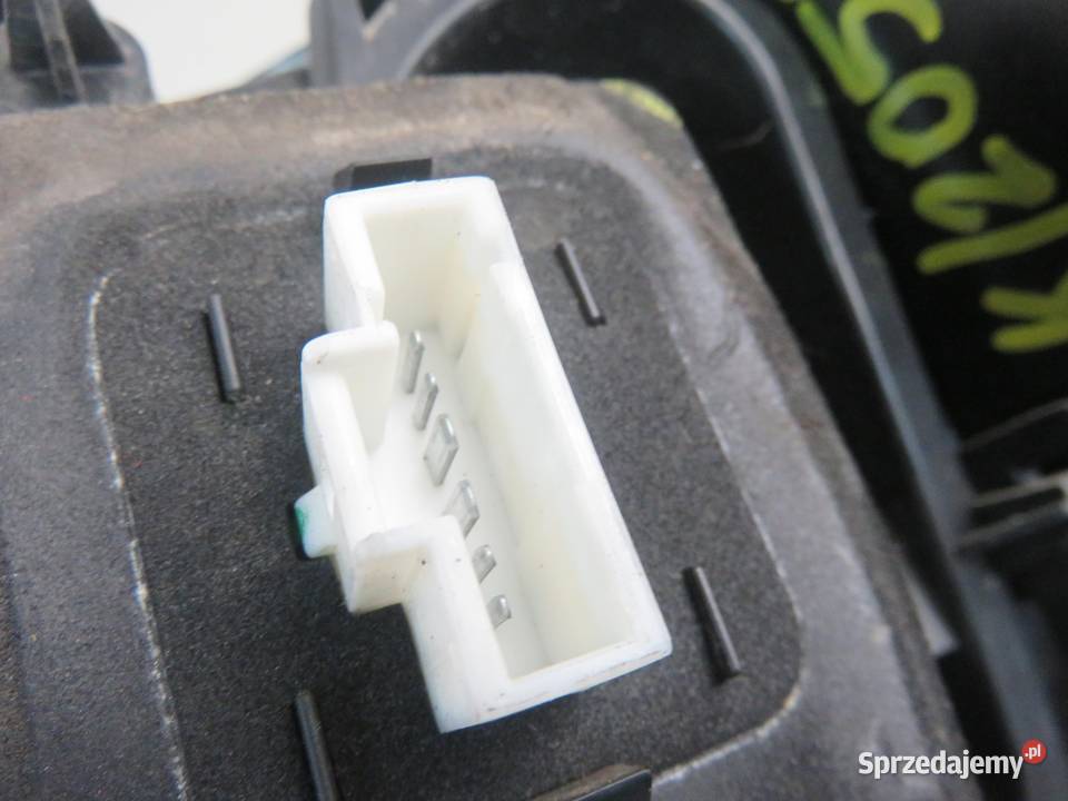 LAMPA LEWA TYLNA CITROEN C3 II 9673805480